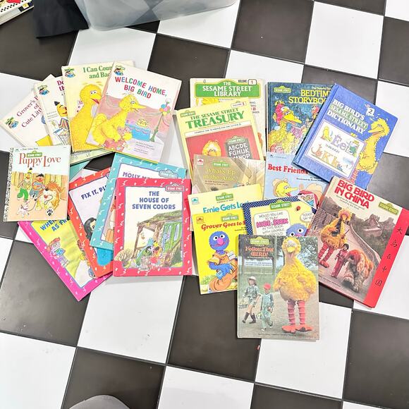 X19 Vintage Sesame Street Book Club Book & More Big Bird 70s- 80s - Picture 14 of 15